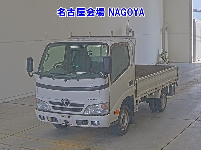 Japan Auction Vehicles 21 2015 Toyota Dyna ヒラ auction photo