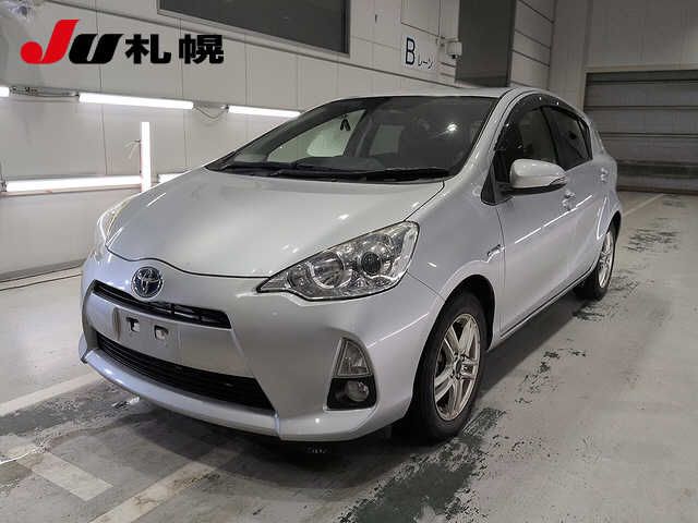 2014 Toyota Aqua S Japan auction vehicle