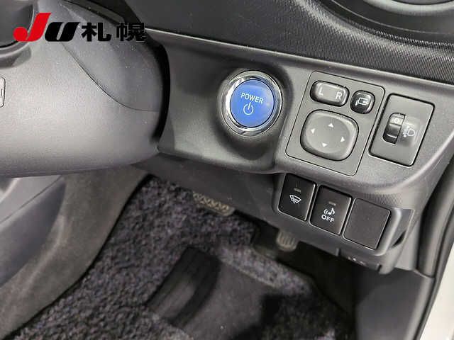 2014 Toyota Aqua S auction photo 4
