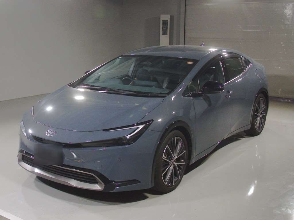 Japan Auction Vehicles 4 2024 Toyota Prius Z auction photo