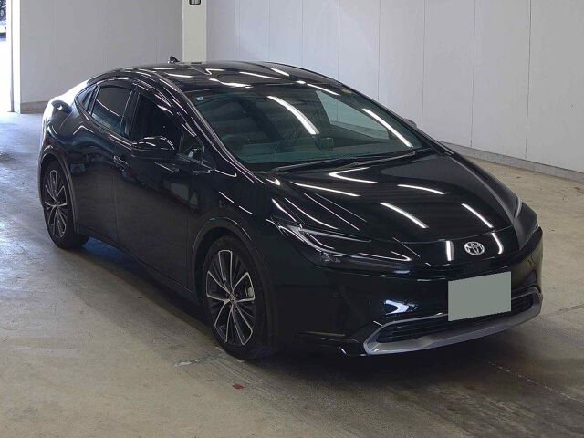 2025 Toyota Prius Z Japan auction vehicle