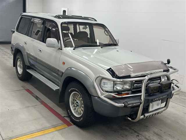 Japan Auction Vehicles 12 1997 Toyota Land Cruiser VXリミテッド 4WD auction photo