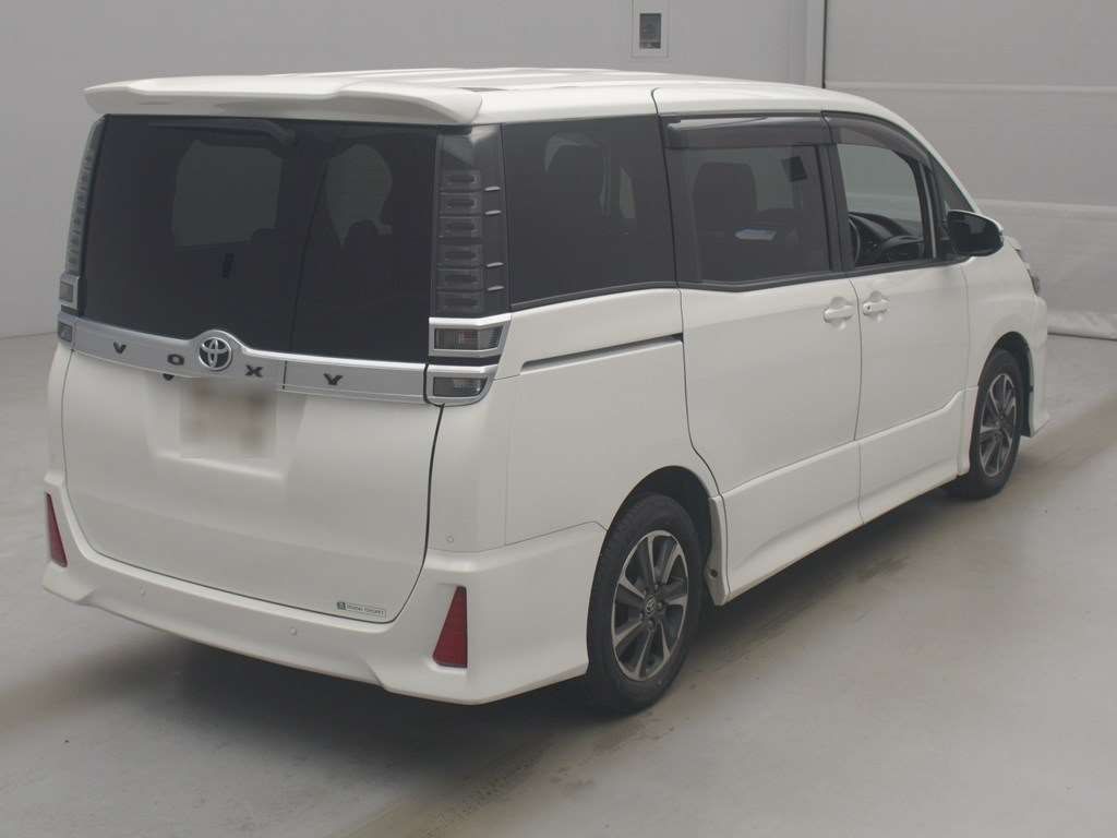 2021 Toyota Voxy ZS auction photo 2