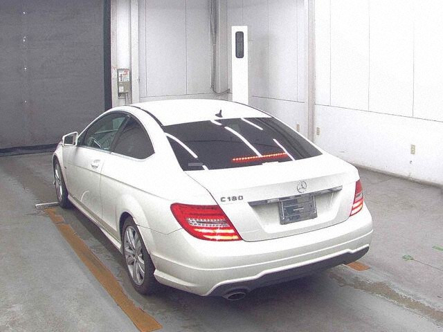 2012 Mercedes-Benz C-Class C180ブルーエフィCP auction photo 2