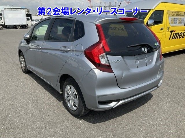 2019 Honda Fit Wagon 13G-F auction photo 2