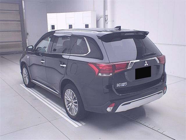 2019 Mitsubishi Outlander 4WD PHEV G Plus Package auction photo 2
