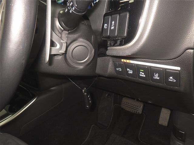 2019 Mitsubishi Outlander 4WD PHEV G Plus Package auction photo 8
