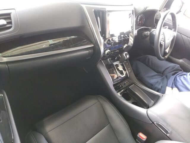 2023 Toyota Alphard 2.5S C Package auction photo 3