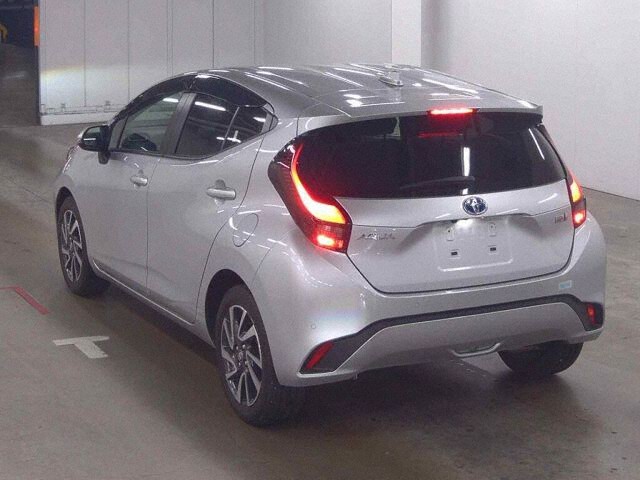 2024 Toyota Aqua Z auction photo 2