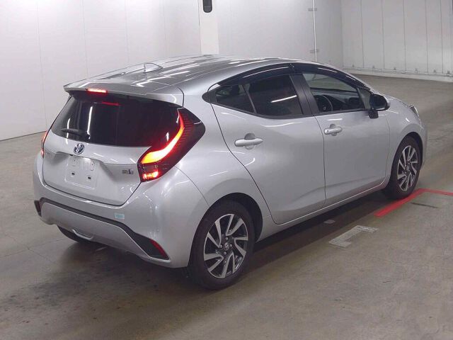 2024 Toyota Aqua Z auction photo 5