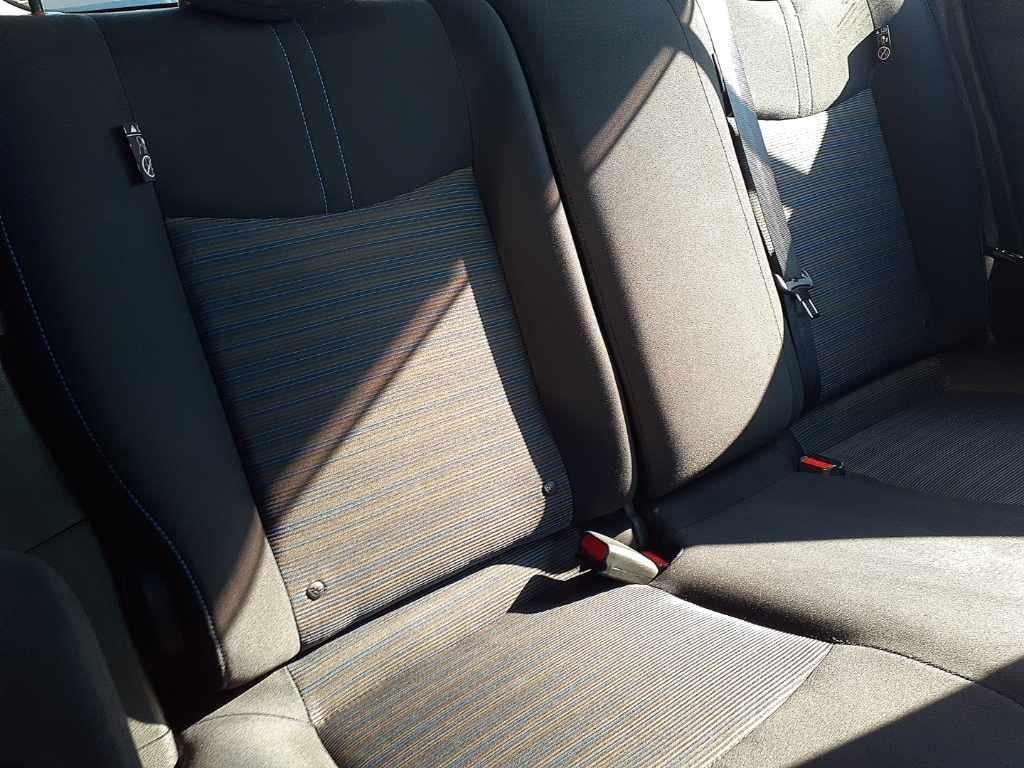 2018 Nissan Leaf G auction photo 11