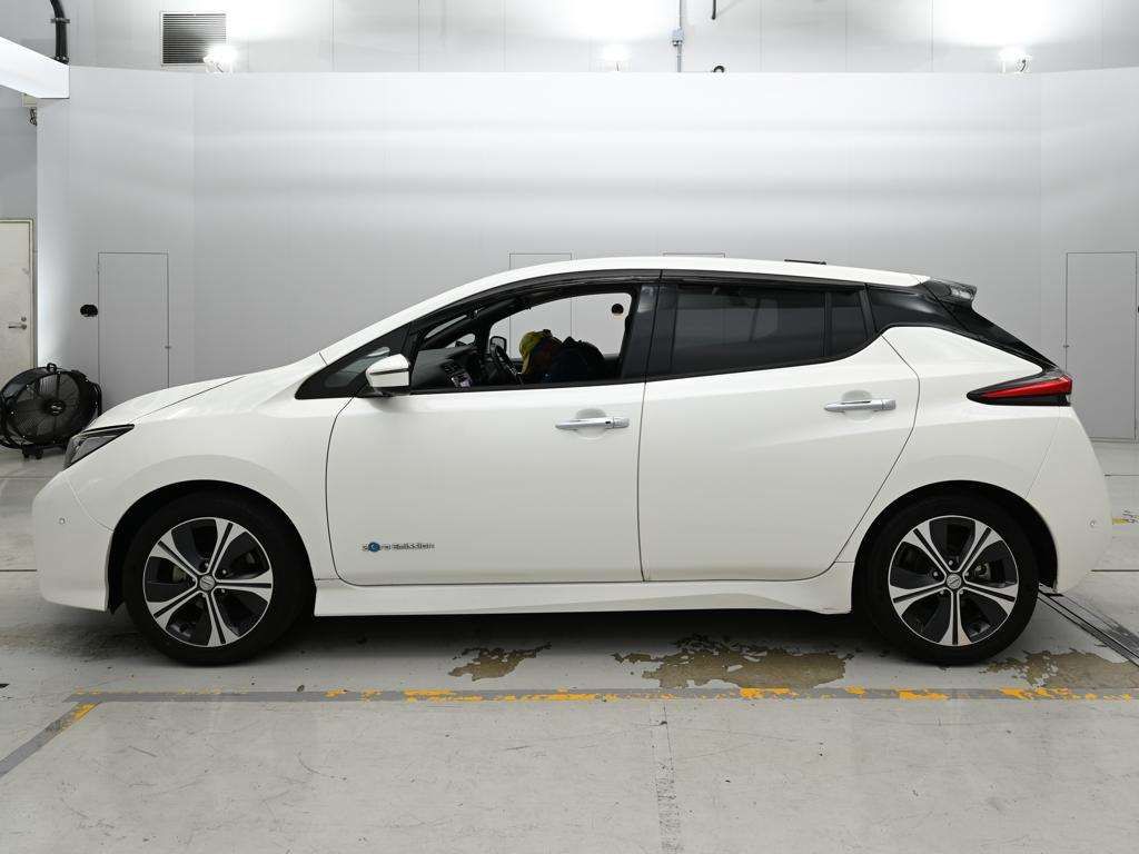 2018 Nissan Leaf G auction photo 4