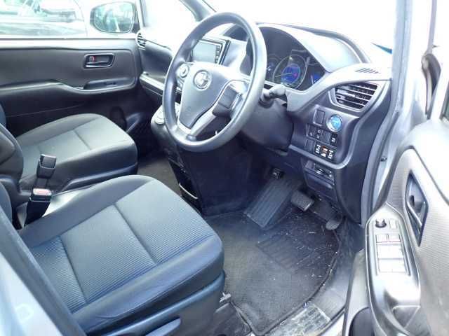 2021 Toyota Noah Hybrid X auction photo 5