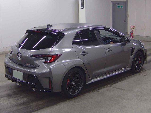 2025 Toyota GRカローラ RZ 4WD auction photo 5