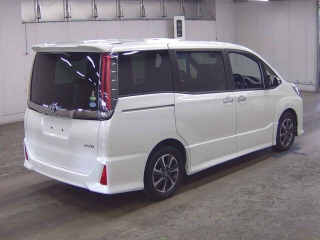 2018 Toyota Noah SI WXB auction photo 5