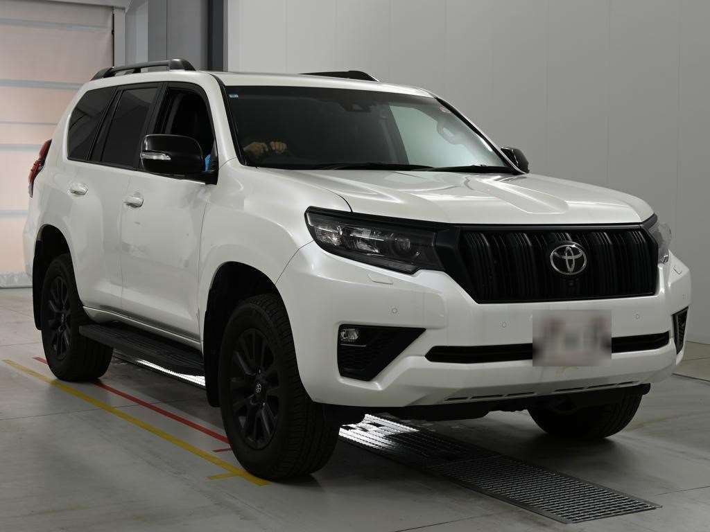 2023 Toyota Land Cruiser Prado TXL Package Matte Bra 4WD auction photo 5
