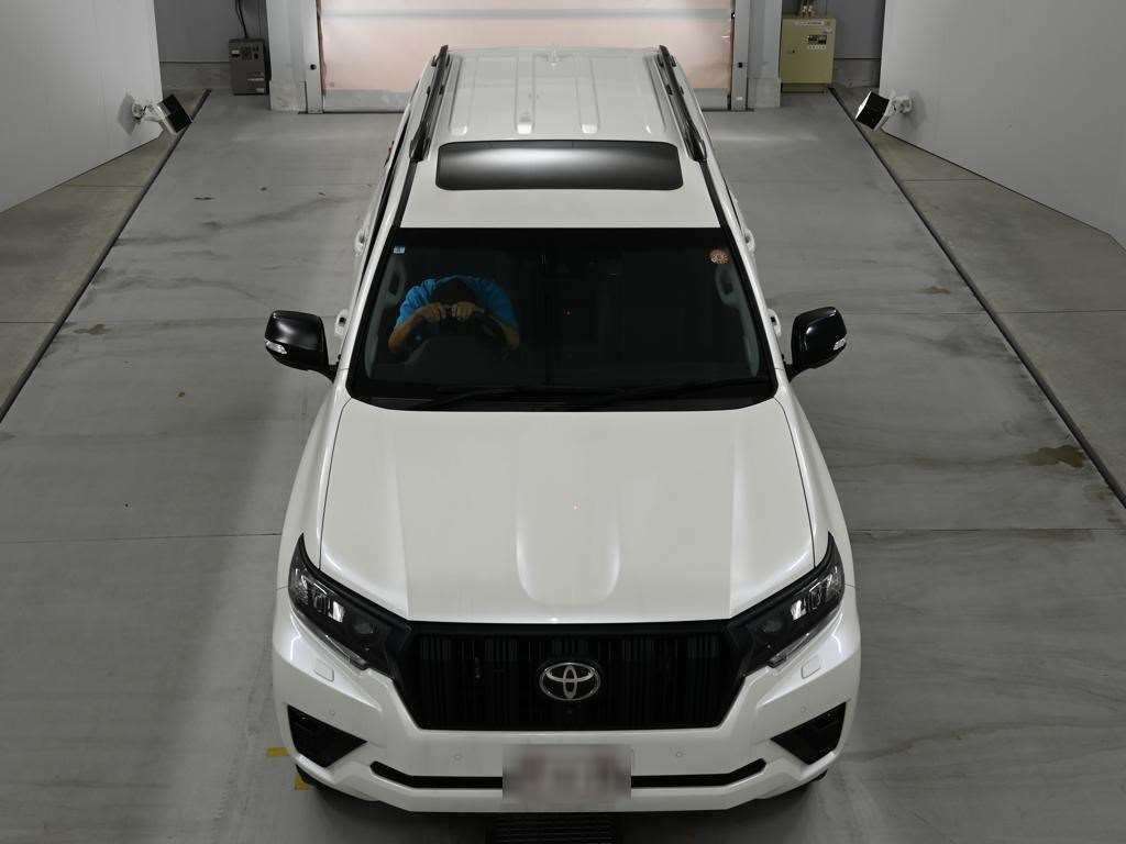2023 Toyota Land Cruiser Prado TXL Package Matte Bra 4WD auction photo 7