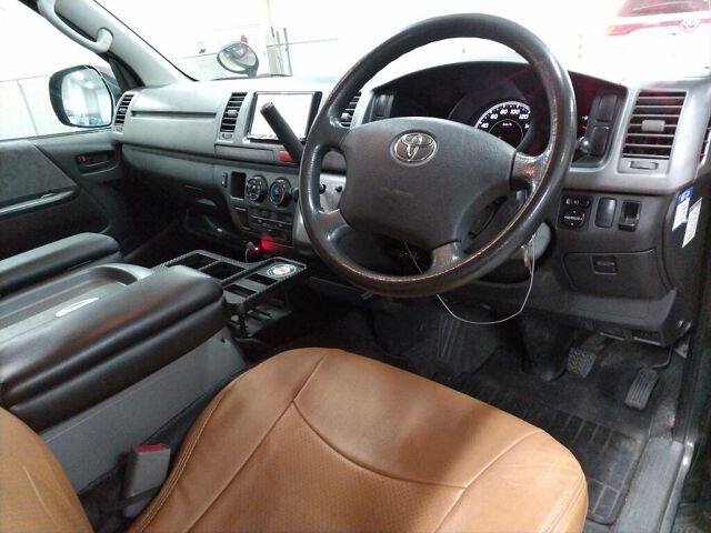 2005 Toyota Hiace ロングスーパーGL 4WD auction photo 3