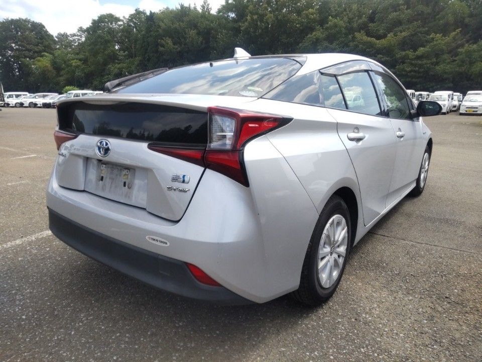 2019 Toyota Prius auction photo 2