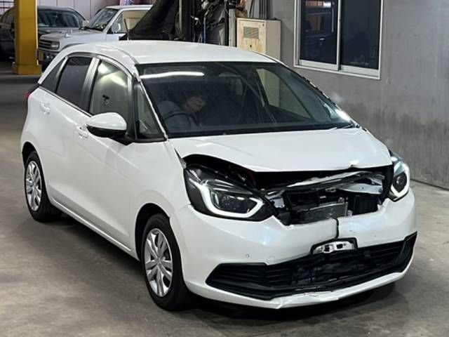 2025 Honda Fit e:HEVベーシック auction photo 4