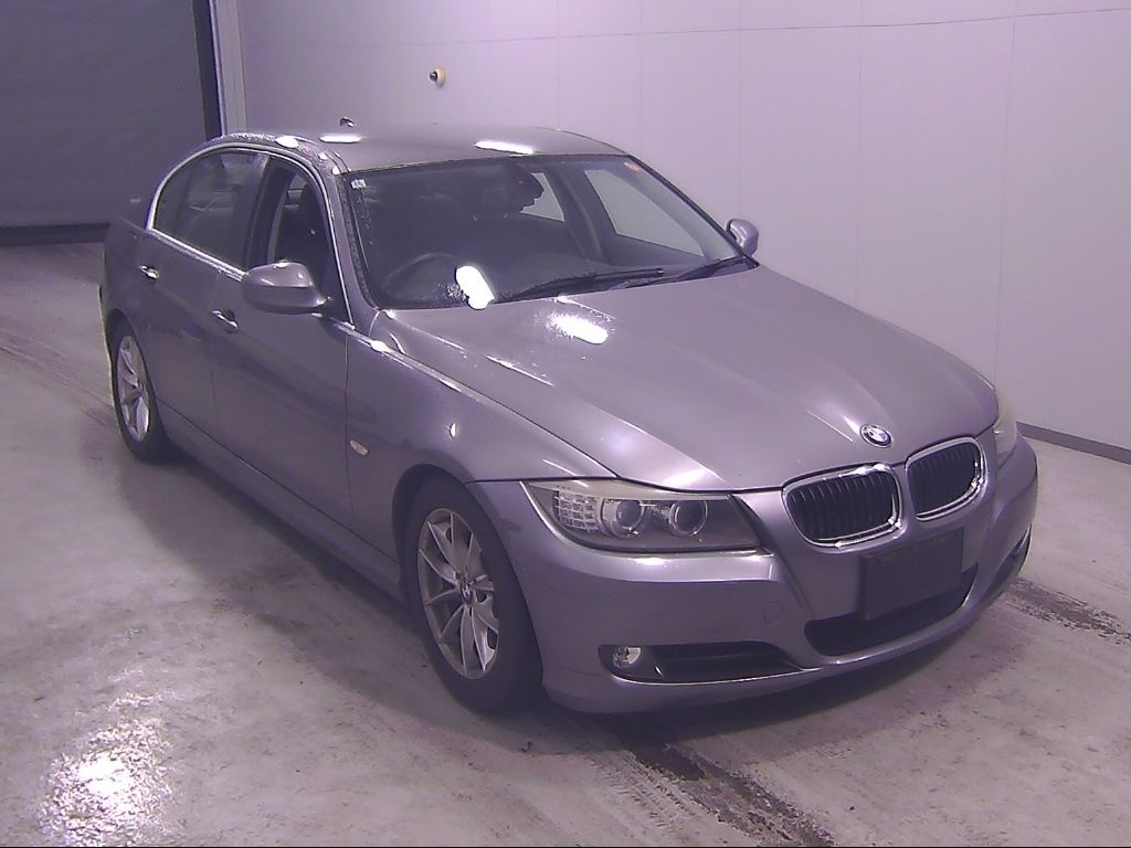 2010 BMW 3 Series 320i Japan auction vehicle