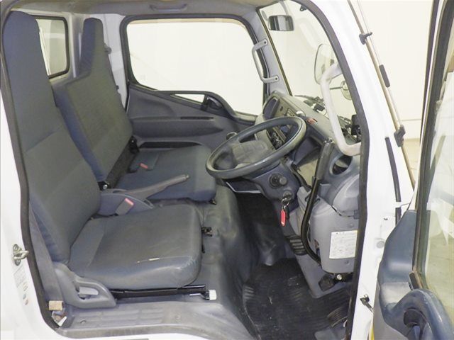 2016 Mitsubishi Fuso Canter dump auction photo 5