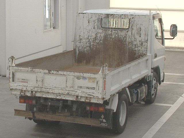 2016 Mitsubishi Fuso Canter dump auction photo 2