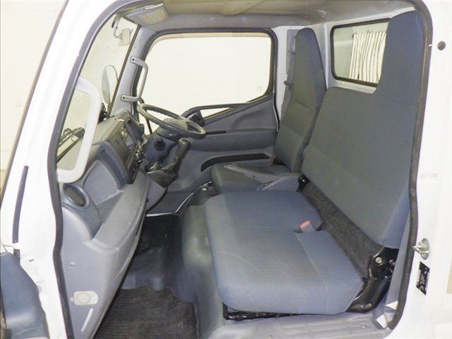 2016 Mitsubishi Fuso Canter dump auction photo 8