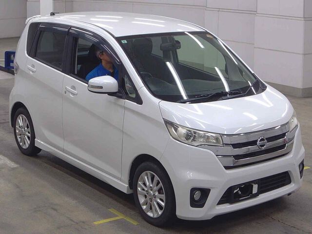 2013 Nissan Dayz ハイウェイスターX 4WD Japan auction vehicle