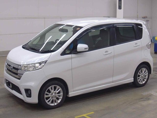 2013 Nissan Dayz ハイウェイスターX 4WD auction photo 4