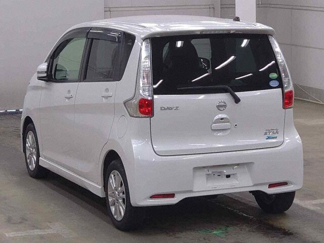 2013 Nissan Dayz ハイウェイスターX 4WD auction photo 2