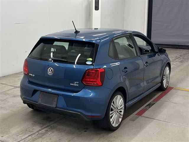 2015 Volkswagen VWポロ5HB auction photo 5