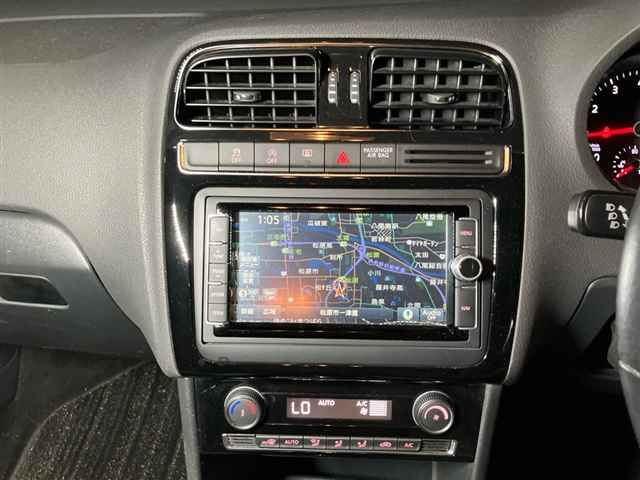 2015 Volkswagen VWポロ5HB auction photo 6