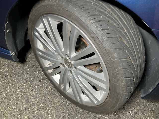 2015 Volkswagen VWポロ5HB auction photo 9