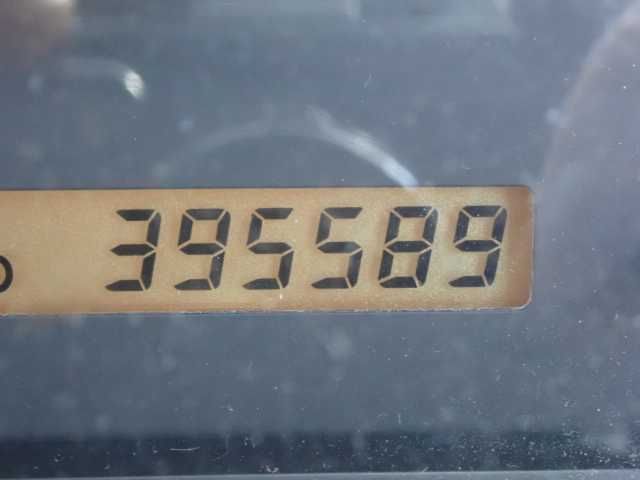 2011 Isuzu Elf 2.35t タンク車 auction photo 9
