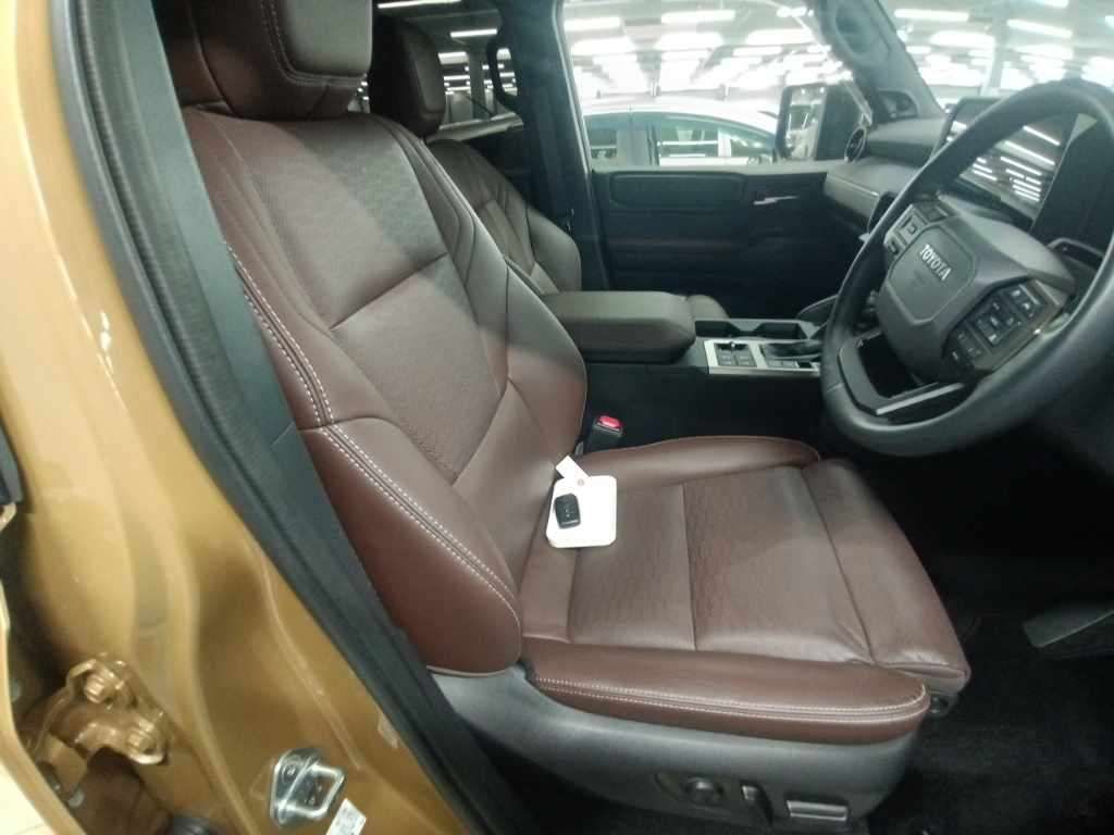 2024 Toyota Land Cruiser 250 ZX 4WD auction photo 10