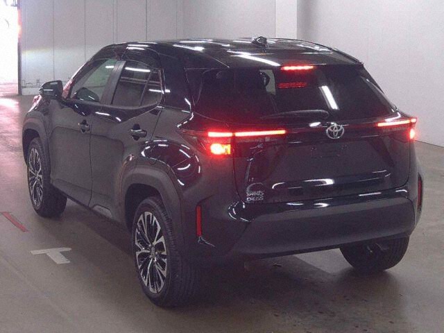 2025 Toyota Yaris Cross Z auction photo 2