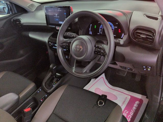 2025 Toyota Yaris Cross Z auction photo 3
