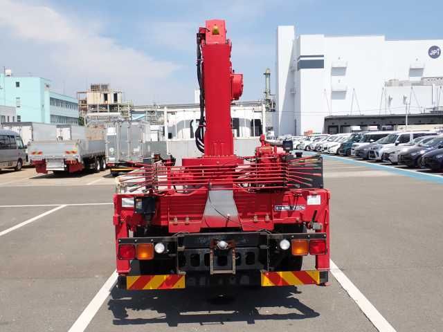 2019 Isuzu Forward 2.35T Crane Truck auction photo 3