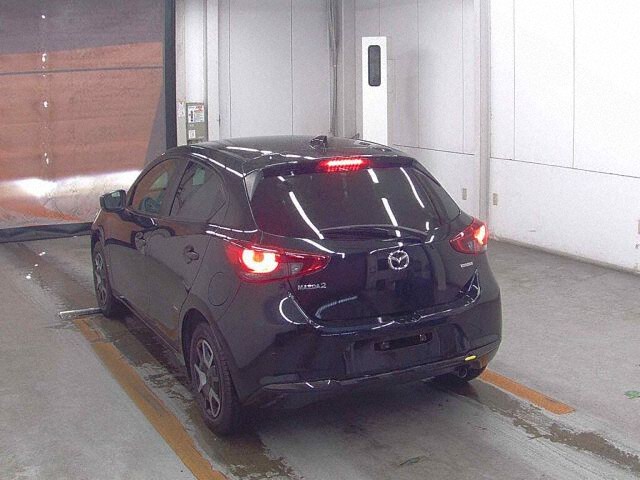 2024 Mazda 2 15 BD auction photo 2