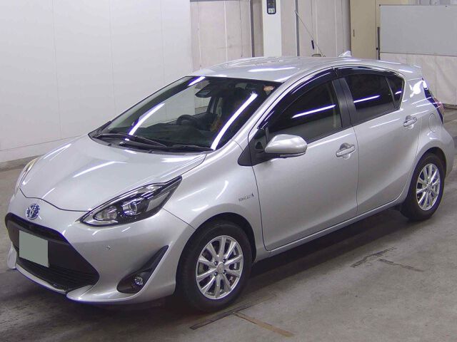 2020 Toyota Aqua S Style Black auction photo 4