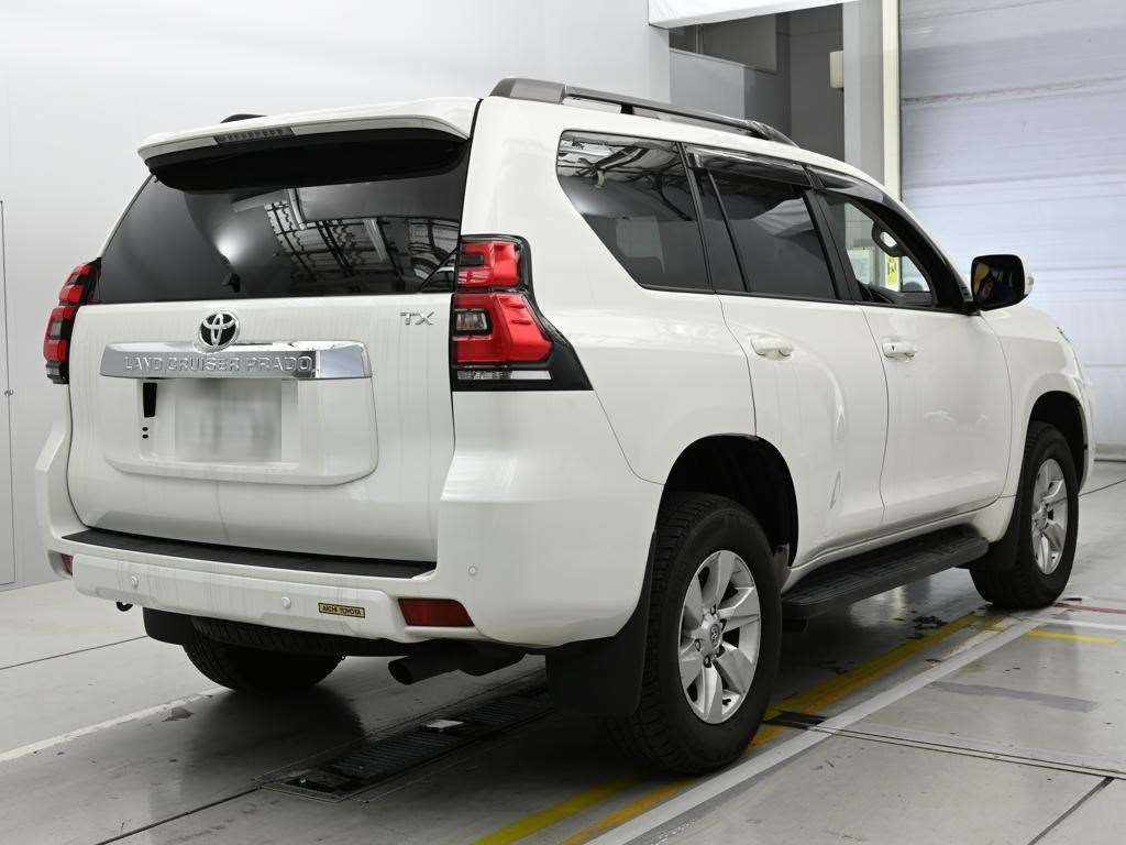 2022 Toyota Land Cruiser Prado TX 4WD auction photo 2