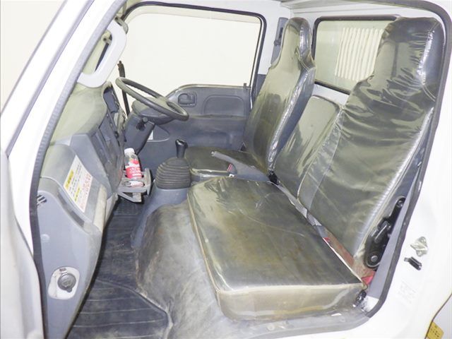 2019 Isuzu Elf dump auction photo 8