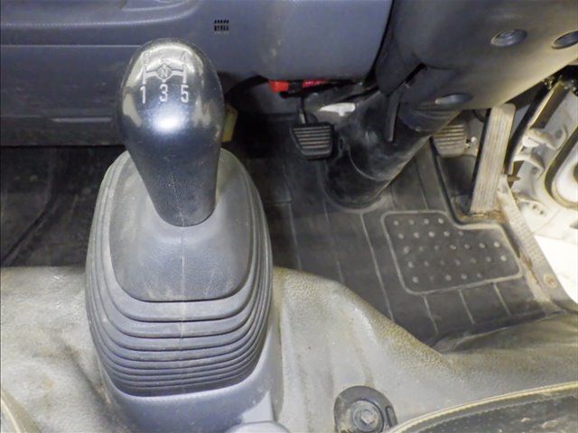 2019 Isuzu Elf dump auction photo 7