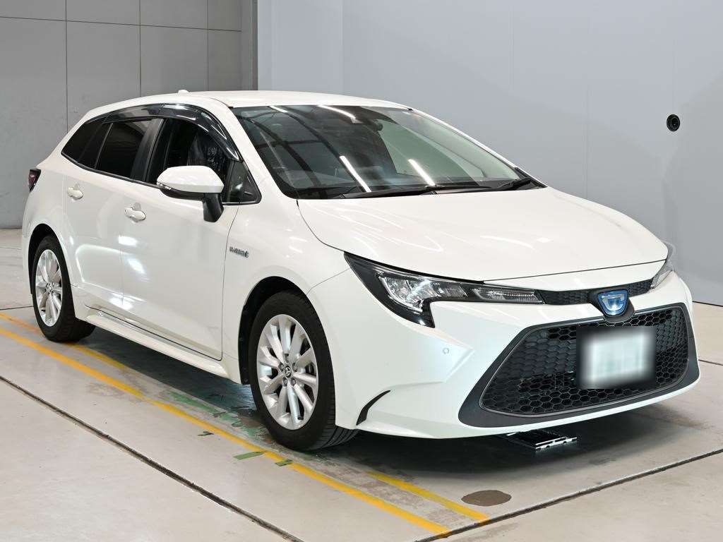 2020 Toyota Corolla Touring ハイブリッド S auction photo 5