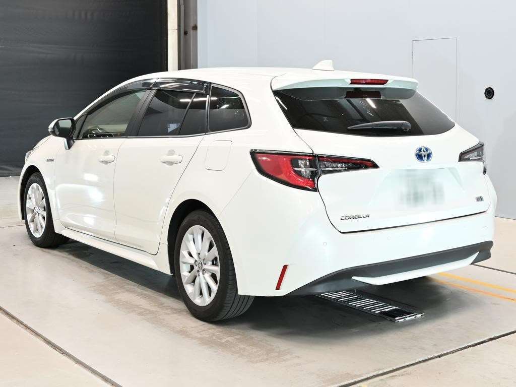 2020 Toyota Corolla Touring ハイブリッド S auction photo 6