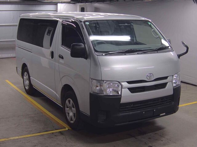 Japan Auction Vehicles 8 2023 Toyota Hiace auction photo