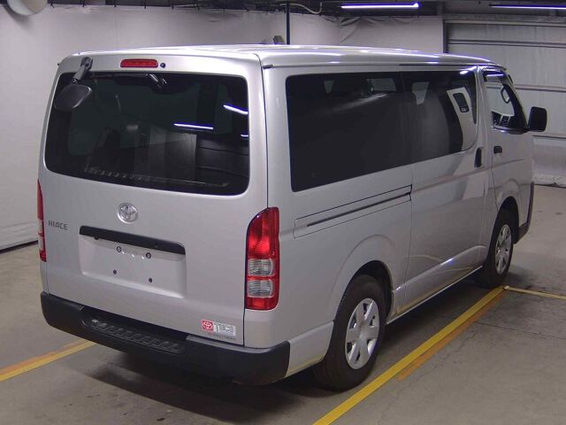 2023 Toyota Hiace auction photo 5