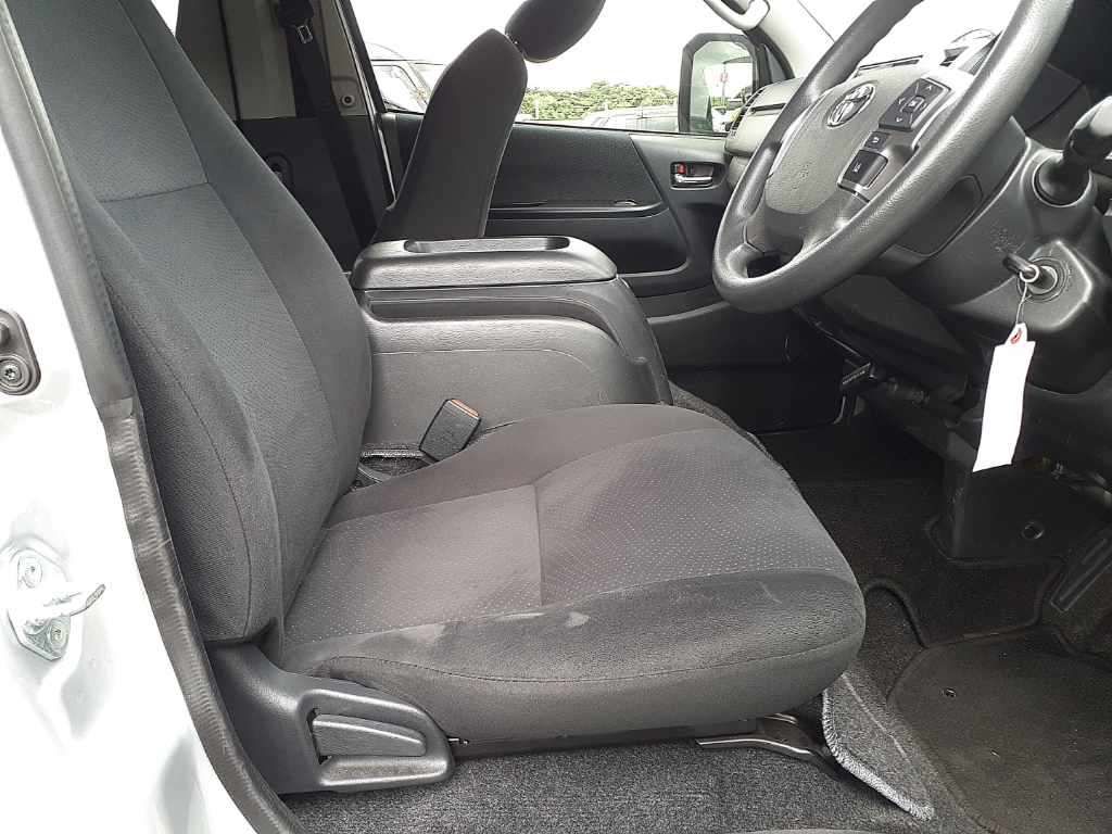 2021 Toyota Hiace ロングスーパーGL 4WD auction photo 10