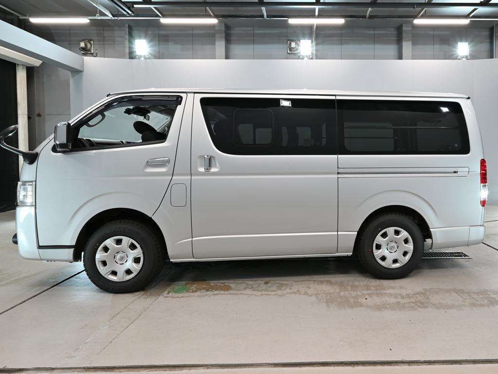 2021 Toyota Hiace ロングスーパーGL 4WD auction photo 4